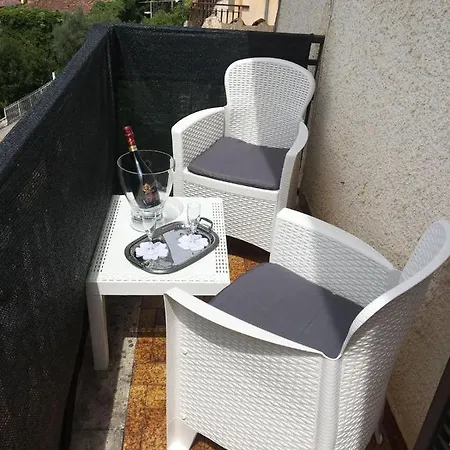Belvedere Nocleg ze śniadaniem Arce